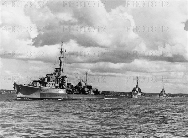 Destroyers britanniques, avril 1945.