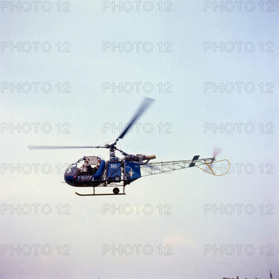 Hélicoptère américain Boeing-McDonnell-Douglas AH-64D Apache