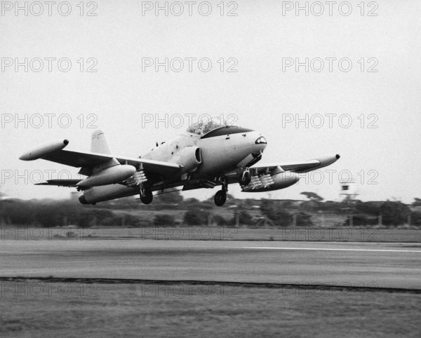 Avion d'entraînement britannique Hunting Percival T-3  Jet Provost