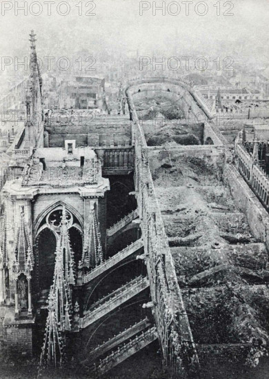 La cathédrale de Reims après les bombardements