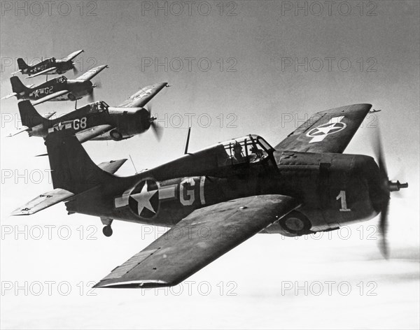 Grumman F6F fighter planes "Hellcat", 1943