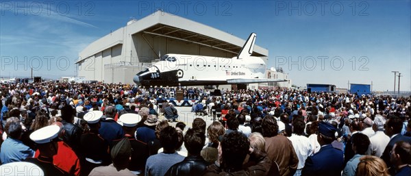 Sortie de la navette spatiale Endeavour, 1991