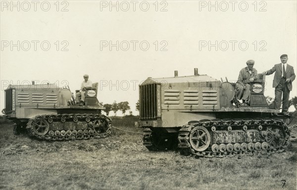 Tracteurs à chenilles, vers 1920