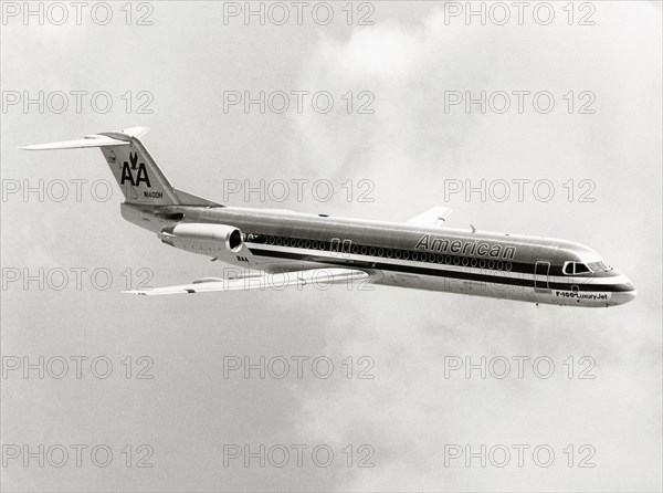 Fokker F100 en vol, 1986