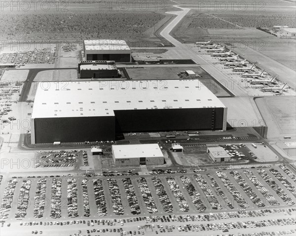 Usine d'assemblage des avions commerciaux Lockheed à Palmdale, 1971