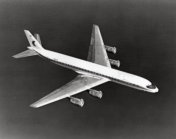 Delta DC-8 during a flight, 1983