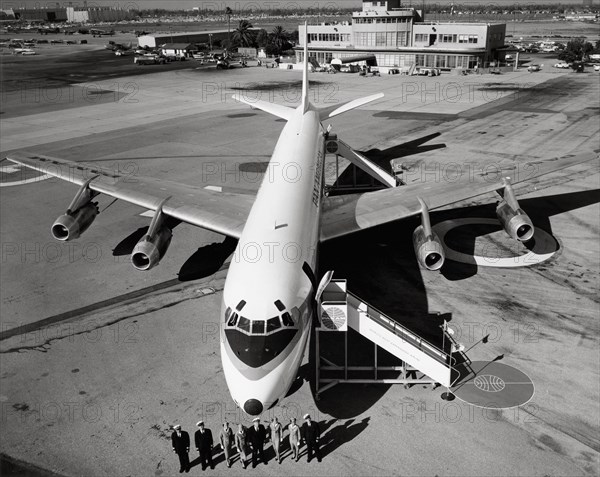 Douglas DC-8 airliner, 1961