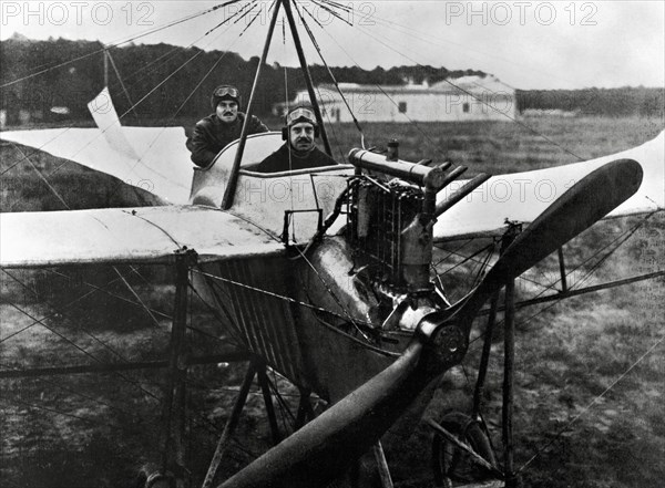 L'avion monoplan "Rumpler-Eindecker", 1912