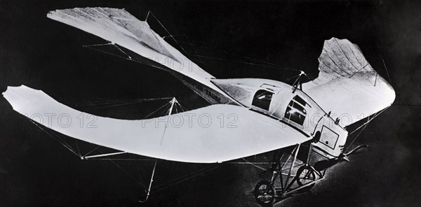 L'avion monoplan "Rumpler Taube", 1912