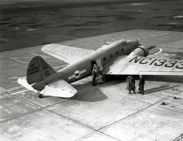 Avion postal Boeing 247