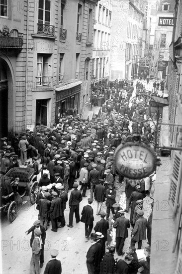 Paris. The Rue du Croissant after the assassination of Jean Jaurès