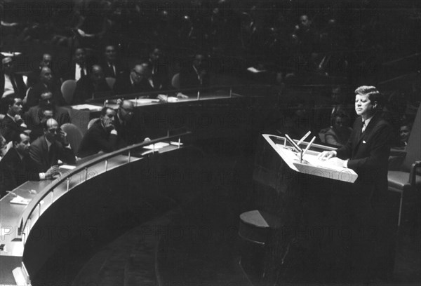 John Kennedy presenting the disarmament program in front of the U.N. General Assembly in New York