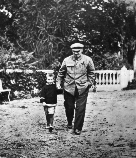 Lénine, avec son neveu Victor
