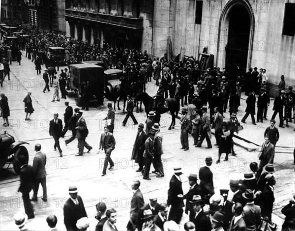 New York. Wall Street, on the morning following the Great Crash