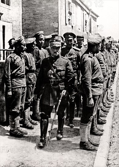 General Castelnau inspecting the Russian troops, 1917