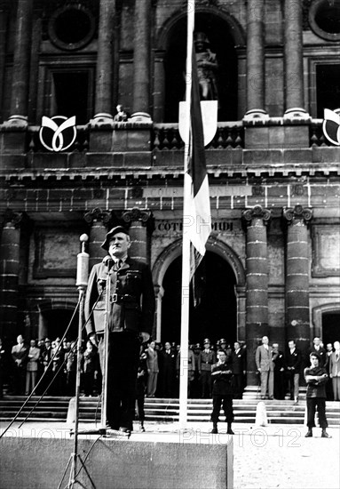 Paris. Prestation du serment de la milice (1944)