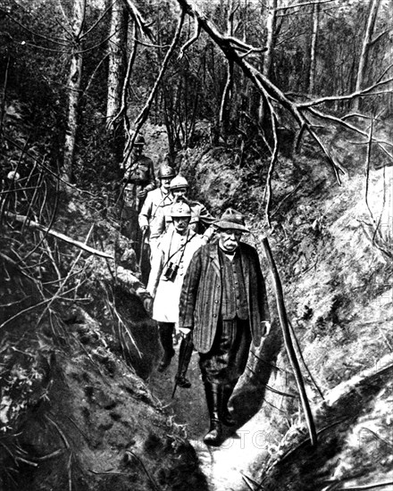 Clémenceau visite les 1ères lignes, 1918