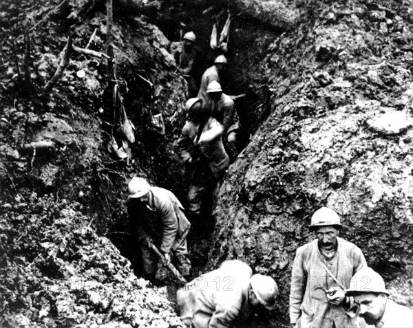 Verdun. Dans les tranchées