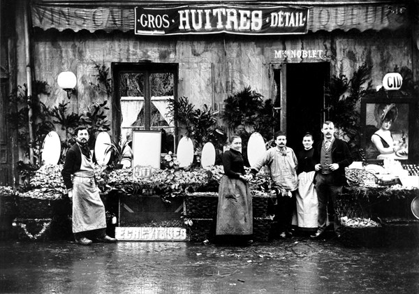 Paris. Famille de petits commerçants