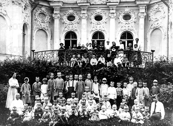 Children's shelter in the former palace of the Czar, in Lunacharsky