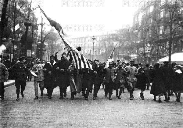 Entrée en guerre des Etats-Unis : Fêtes en l'honneur des Américains à Paris