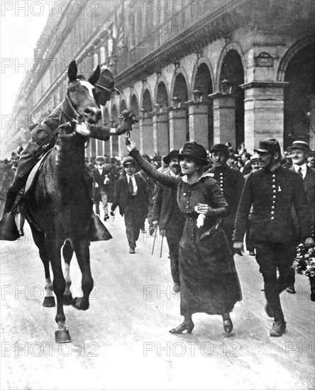 Entrée en guerre des Etats-Unis, Indépendance Day fêté à Paris