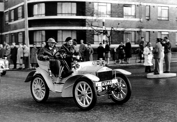 1904 Rolls-Royce at the "London- Brighton" veterans race