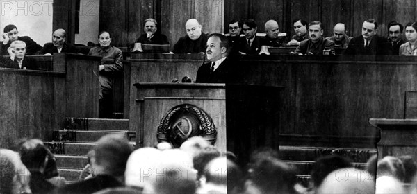 A Supreme Soviet's sitting : Molotov's speech