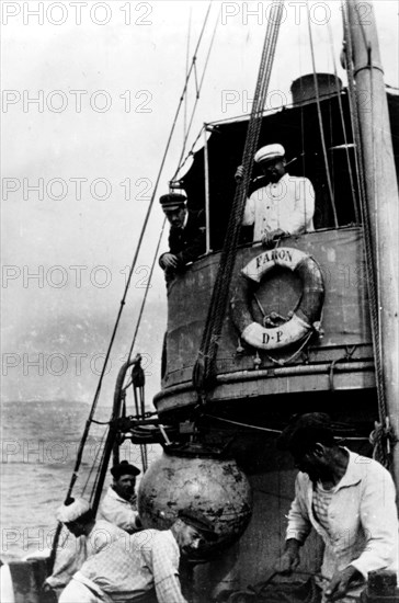 Mooring of mines in Saloniki