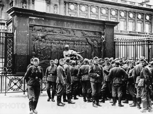 The quai d'Orsay, Paris, France (1940)