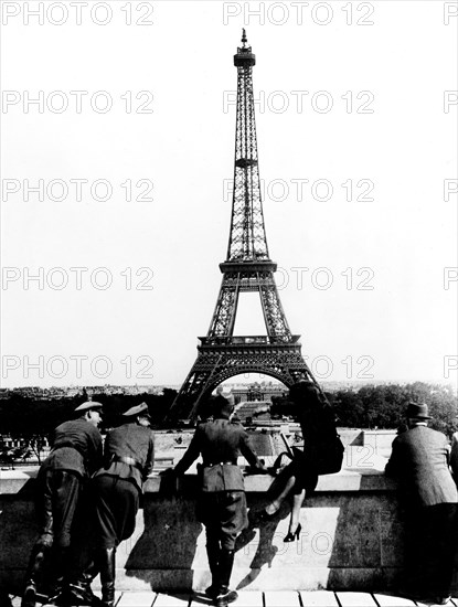 Paris, La tour Eiffel sous l'Occupation