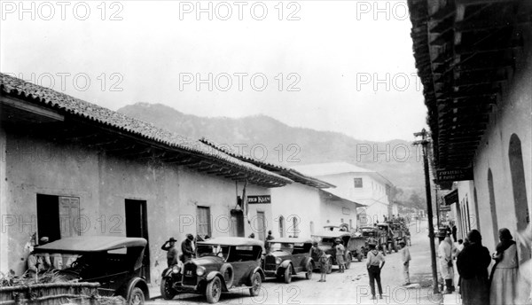 Bataillon de "marines" américains arrivant à Hatagalpa