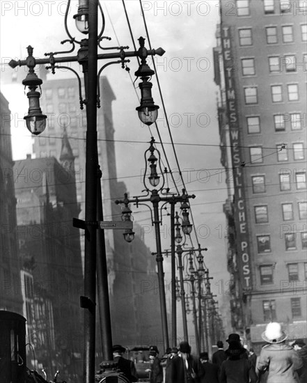 New York. Broadway et le marché Saint-Louis