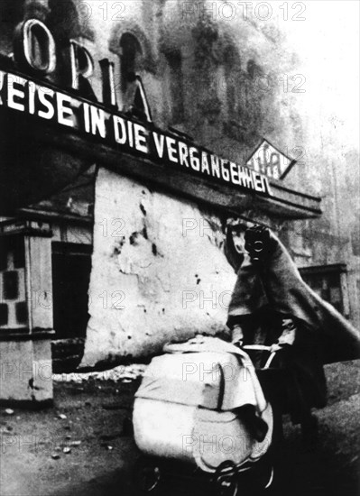 Berlin, Kurfürstendamm, after a bombing