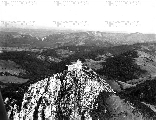 Le château de Montségur, l'une des dernières forteresses des Cathares au moment de la croisade des Albigeois