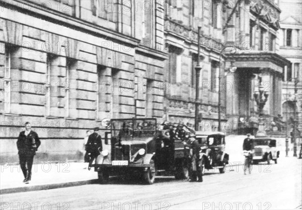 Night of the Long Knives. A Gestapo commando in the Prinz-Albrecht-Strasse, Berlin
