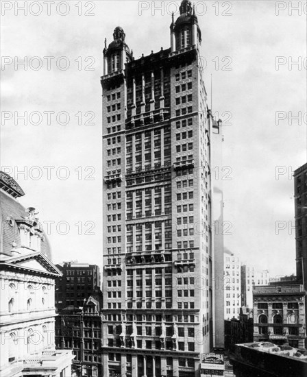 New York. Park row building