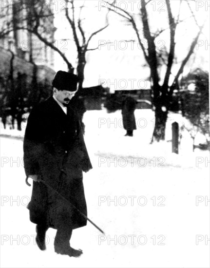 Léon Trotsky during the Brestlivosk negociations