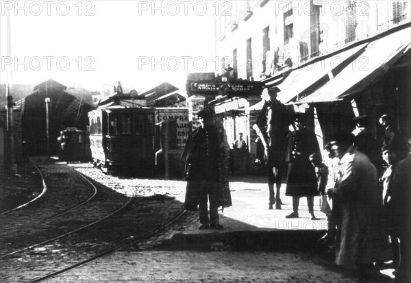 General strike hitting transportation in Madrid (1934)