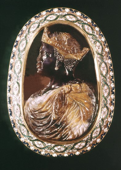 Cameo representing a black king