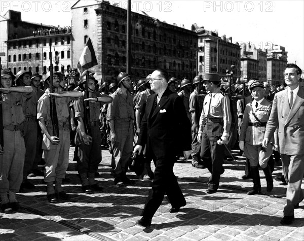 Libération du sud de la France. Marseille. Revue des troupes françaises lors de la cérémonie de la libération