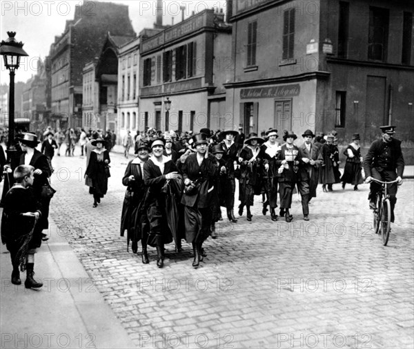Seamstresses on strike in Paris, 1917