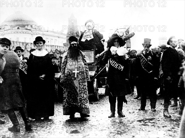 Carnaval anti-religieux à Moscou