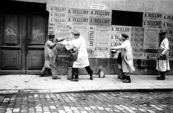 Elections : Les afficheurs bataillent