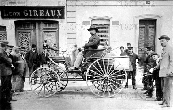 Concours de voitures sans chevaux organisé par le "Petit journal"