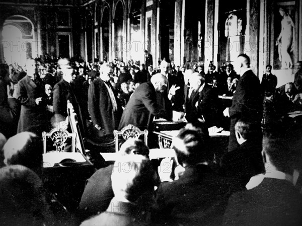 Signature du Traité de Versailles, 28 juin 1919