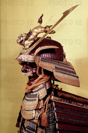 Helmet from a complex armour presented by the prince Chichiou in the Magdalen college of Oxford in 1937