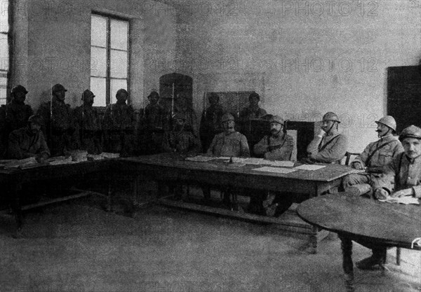 A war council on the front, 1917