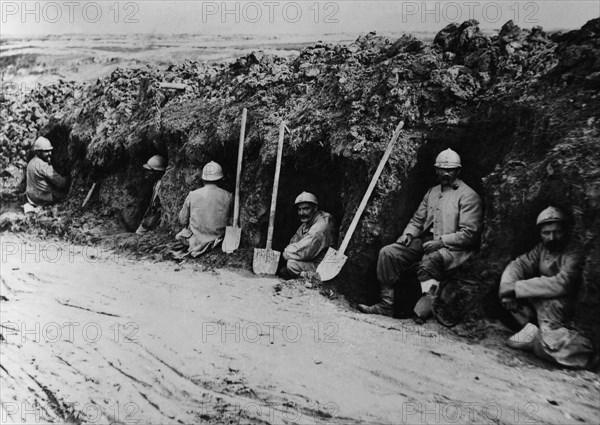 Shelters against bombing on the Cléry road near Maurepas, 1916