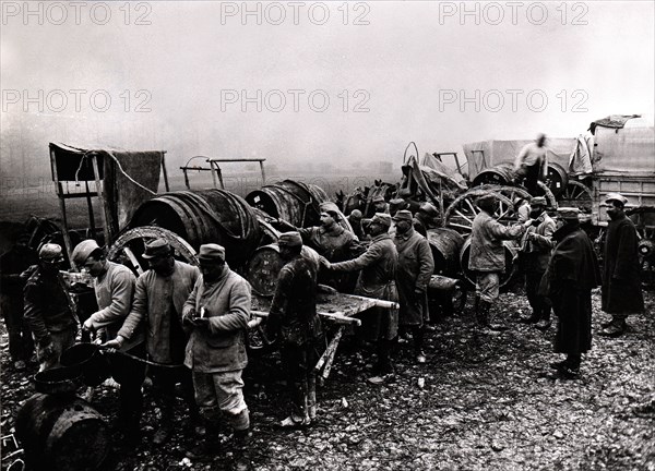 Soldiers are given wine, 1916